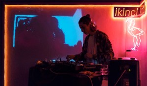 71203A90-0B6D-4149-ABCD-1CD9D3629257