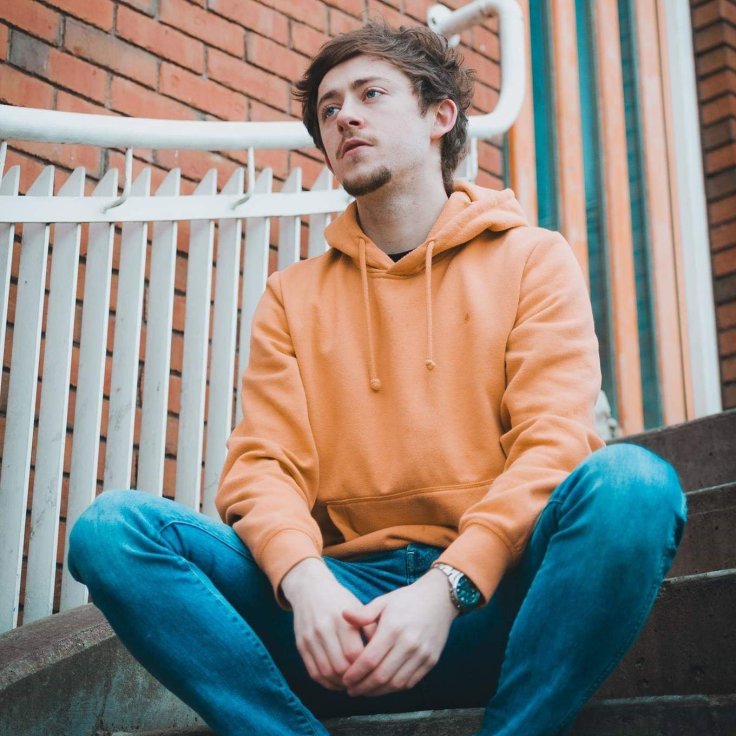 Irish music maker TADGH with his new single Talkin'